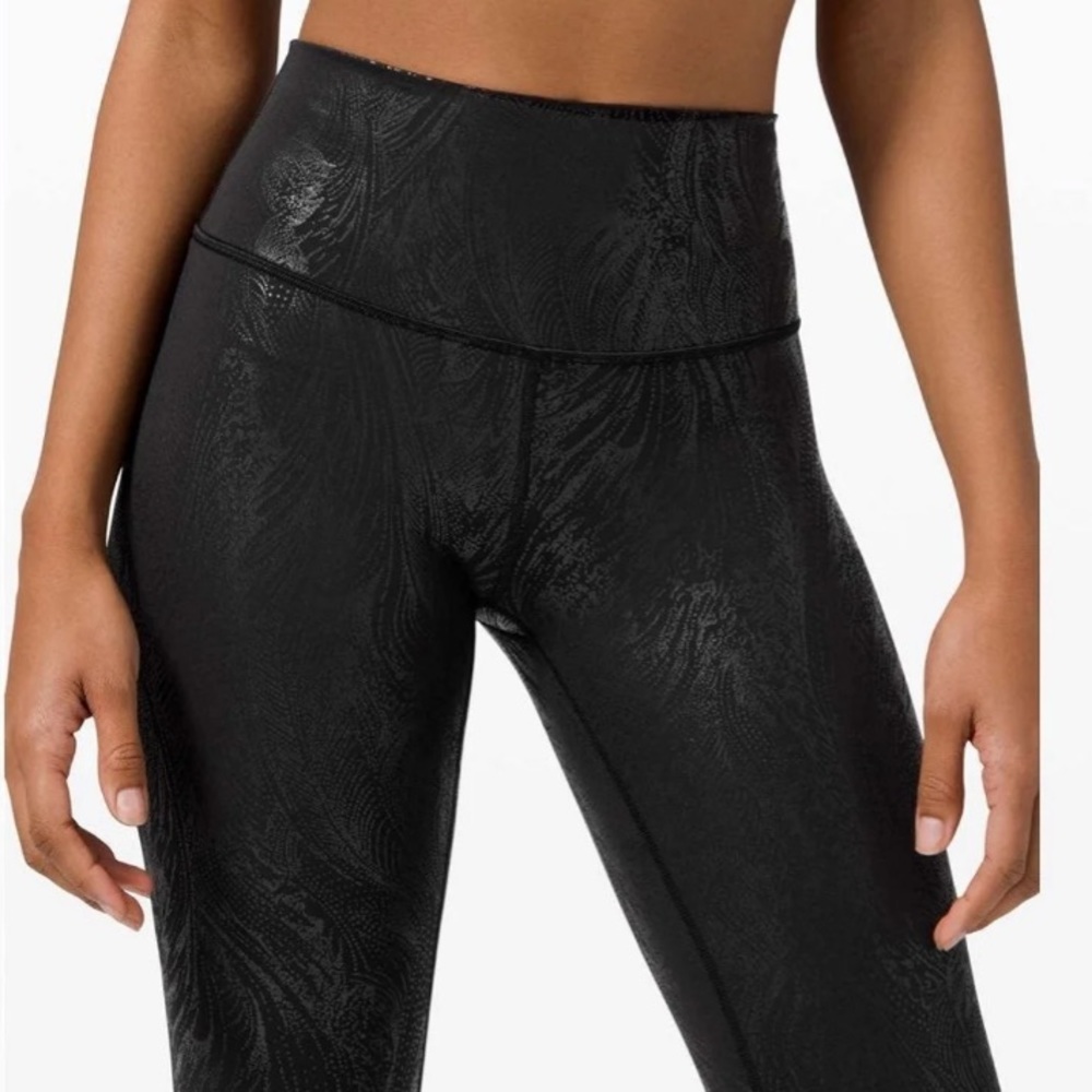 Lululemon Limited Edition Wunder Under Shine 28”